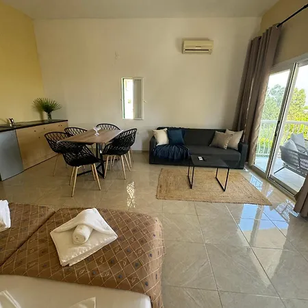 Hotell Mediterranean Blue Kávos